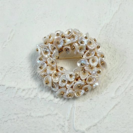 Broche Tyana